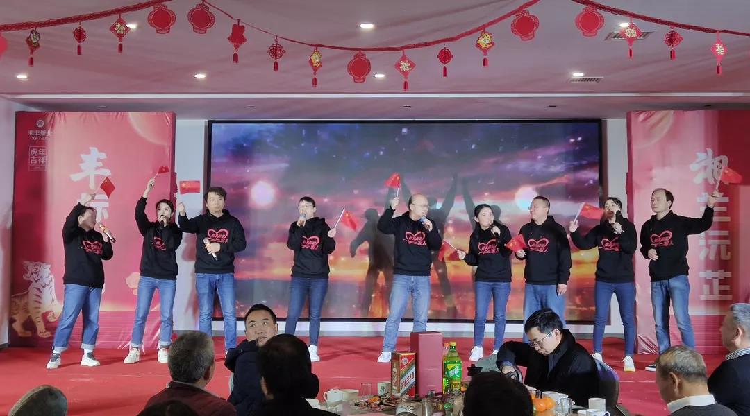 《相親相愛(ài)一家人》-營(yíng)銷(xiāo)中心和財(cái)務(wù)中心.jpg