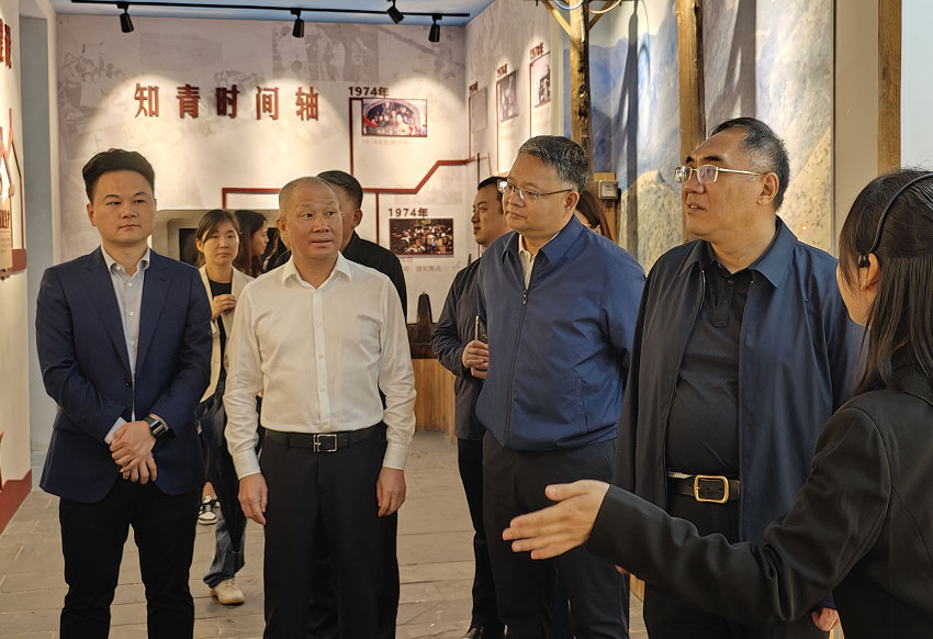 農(nóng)業(yè)農(nóng)村部政策與改革司調研湘豐茶業(yè)集團