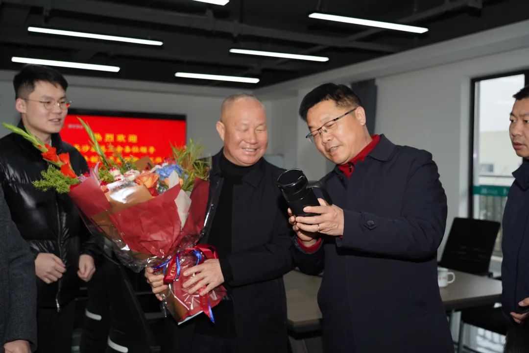 2.jpg 2.jpg