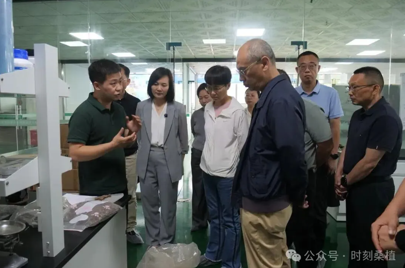 省政協副主席潘碧靈來桑開展“為企業服務”專項民主監督調研